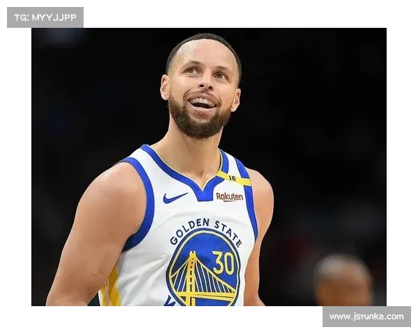 库里再度荣耀加冕荣获2025年NBA最佳球员奖创历史新篇章 库里再度荣耀加冕荣获2025年NBA最佳球员奖创历史新篇章